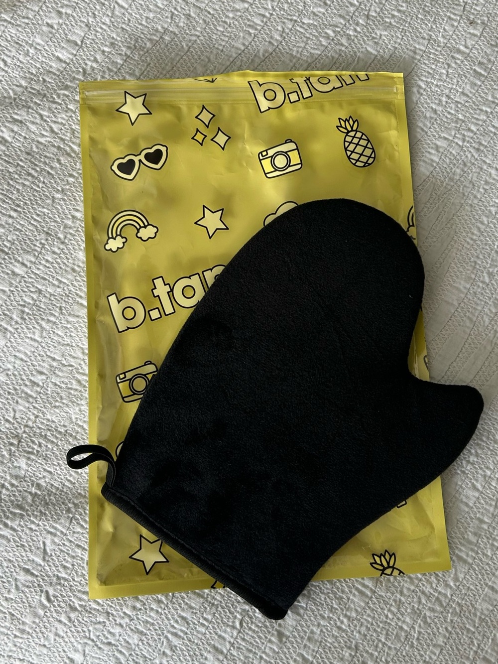 b.tan Black Tanning Mitt
